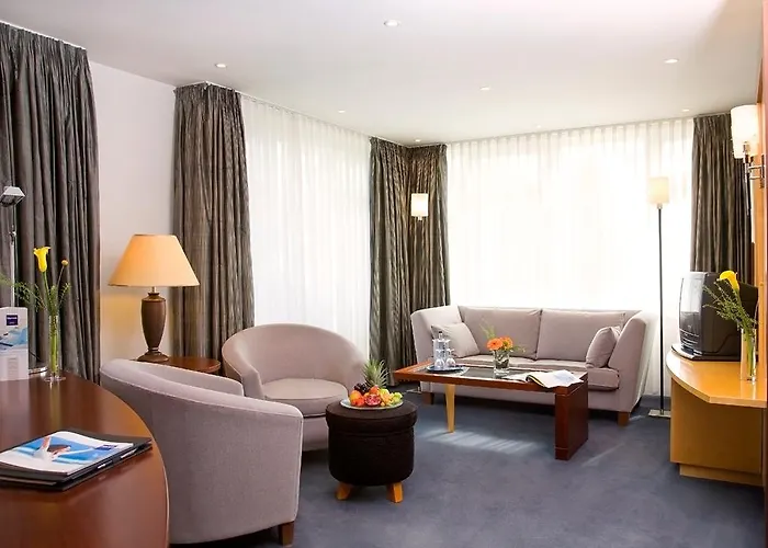 فندق Dorint Parkhotel 4*