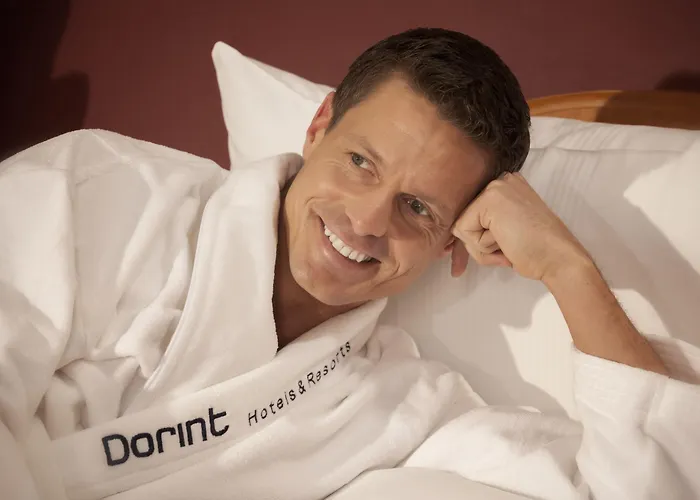 فندق Dorint Parkhotel 4*