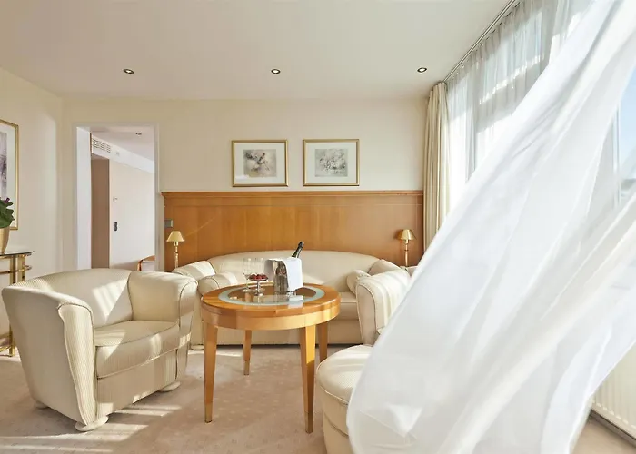 فندق Dorint Parkhotel 4*